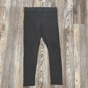 Woman’s Gray Short Leggings